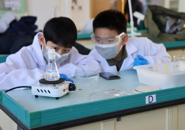 学校将持续整合资源打造无边界学习生态引导学生走出书本 学校将持续整合资源打造无边界学习生态引导学生走出书本